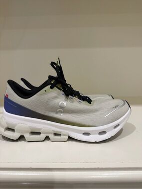 Like New On Cloudspark Sneakers